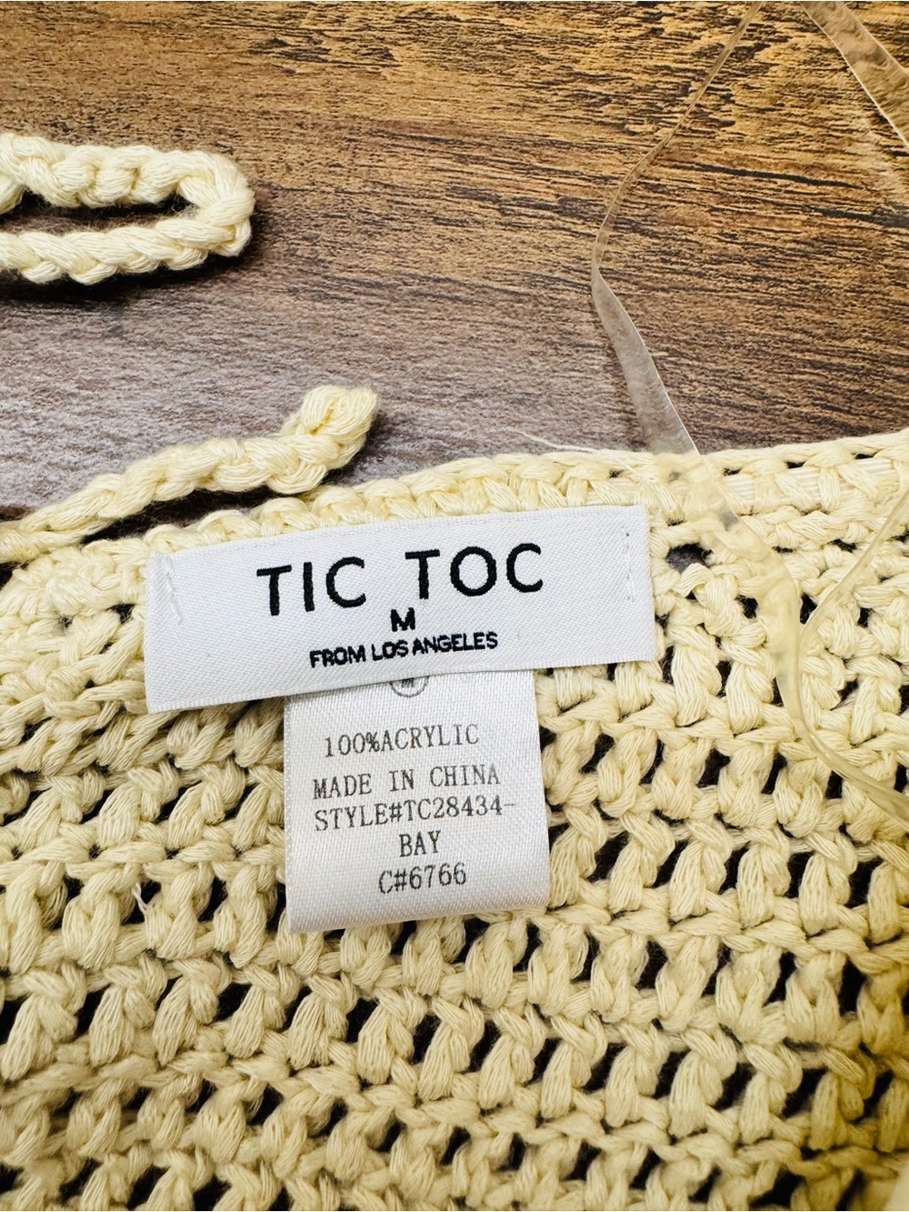 Tic Toc LA Crochet Open Weave Halter Crop Top Cream Ivory Boho Festival Medium - Picture 3 of 4